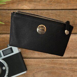 Black Saffiano-Style Dual-Zip Wallet / Flat-Open Organizer Clutch